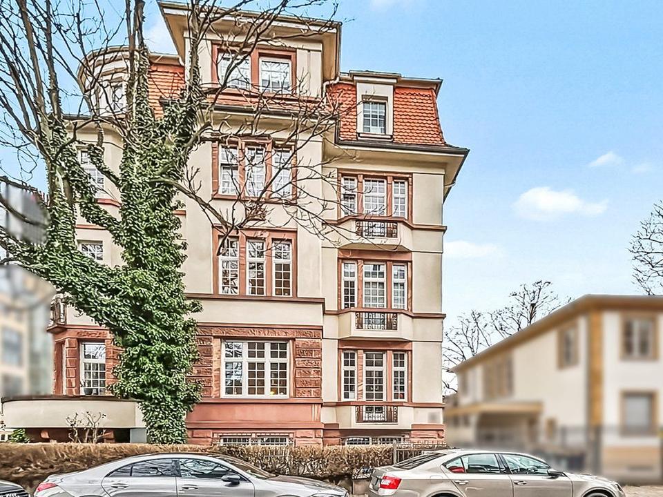4-Room Apartment for Sale — Frankfurt