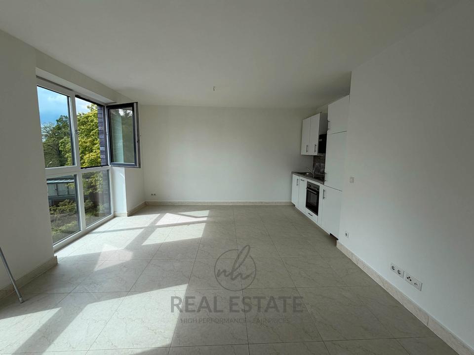 2 BR Apartment for Sale — Coconut Grove, Miami
